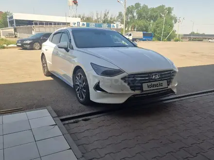 Hyundai Sonata 2021 года за 14 000 000 тг. в Алматы – фото 6