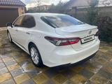 Toyota Camry 2022 года за 15 300 000 тг. в Костанай – фото 4