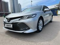 Toyota Camry 2019 года за 14 900 000 тг. в Астана