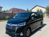 Toyota Granvia 2023 года за 42 800 000 тг. в Алматы