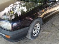 Volkswagen Golf 1995 годаүшін1 400 000 тг. в Тараз