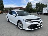 Toyota Camry 2018 года за 13 000 000 тг. в Семей