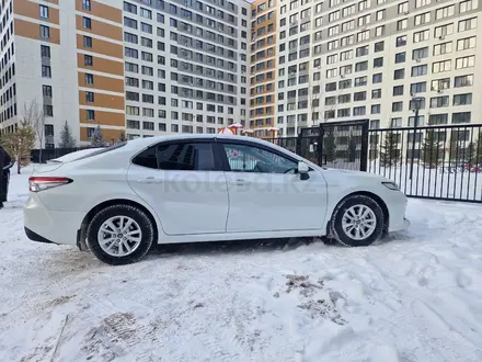 Toyota Camry 2019 года за 13 500 000 тг. в Астана – фото 5