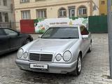 Mercedes-Benz E 320 1997 годаүшін2 700 000 тг. в Жанаозен – фото 2