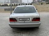 Mercedes-Benz E 320 1997 годаүшін2 700 000 тг. в Жанаозен – фото 5