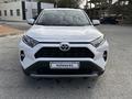 Toyota RAV4 2021 года за 17 500 000 тг. в Атырау – фото 2