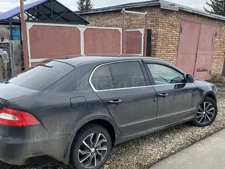 Skoda Superb 2013 года за 5 000 000 тг. в Риддер – фото 4