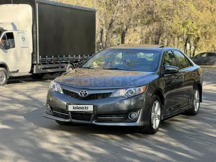 Toyota Camry 2014 года за 9 200 000 тг. в Алматы – фото 2