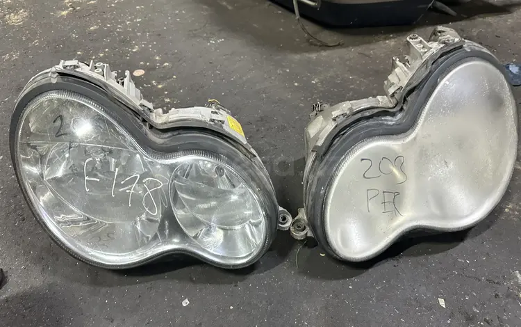 W203 рестайлинг галогенные фары за 40 000 тг. в Алматы