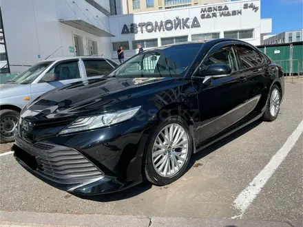 Toyota Camry 2017 года за 12 800 000 тг. в Атырау – фото 3