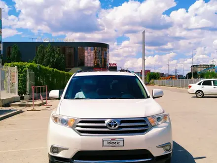 Toyota Highlander 2013 года за 8 500 000 тг. в Актобе