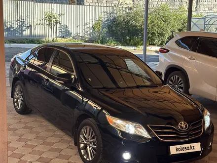 Toyota Camry 2010 года за 8 000 000 тг. в Караганда – фото 2