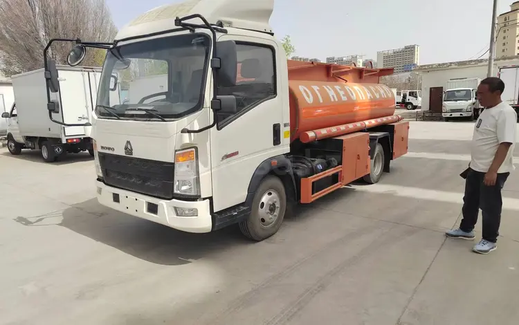Howo  НОВЫЙ АВТО ТОПЛИВОЗАПРАВЩИК БЕНЗОВОЗ HOWO 5КУБОВ КИТАЙ СЧЁТЧИК ПИСТО 2025 года в Алматы