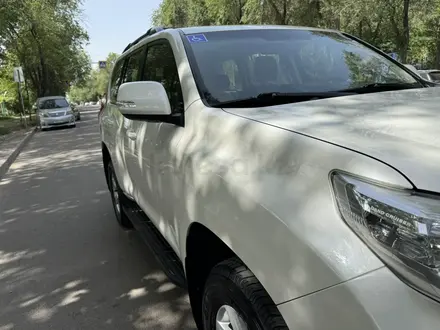 Toyota Land Cruiser Prado 2014 года за 17 900 000 тг. в Алматы – фото 12