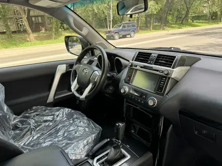 Toyota Land Cruiser Prado 2014 года за 17 900 000 тг. в Алматы – фото 57