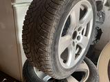 243 стиль с шипованными шинами NOKIAN 225/50 R17үшін250 000 тг. в Астана – фото 2