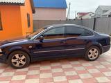 Volkswagen Passat 2004 годаүшін2 900 000 тг. в Атырау – фото 3