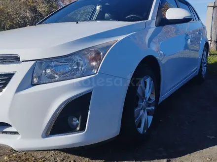 Chevrolet Cruze 2014 года за 5 500 000 тг. в Петропавловск – фото 2