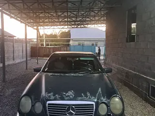 Mercedes-Benz E 280