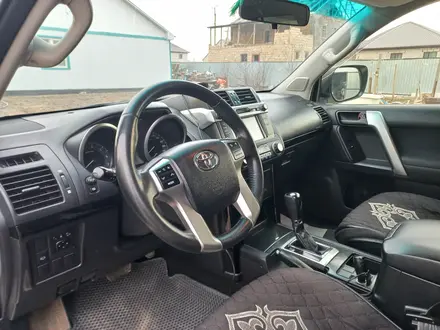 Toyota Land Cruiser Prado 2017 года за 18 500 000 тг. в Актобе – фото 7