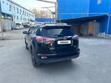 Toyota RAV4 2018 года за 12 700 000 тг. в Алматы – фото 2