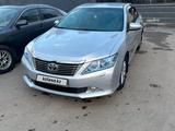 Toyota Camry 2013 года за 9 000 000 тг. в Астана – фото 2