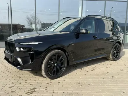 BMW X7 XDrive 40i 2025 года за 81 535 000 тг. в Актобе