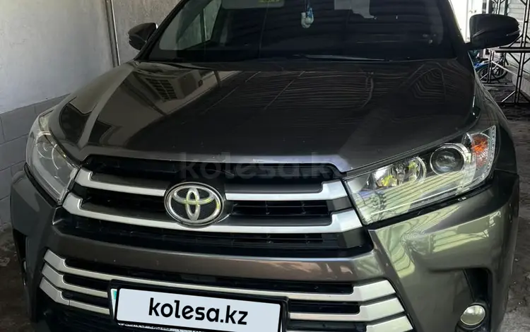 Toyota Highlander 2017 года за 19 600 000 тг. в Алматы