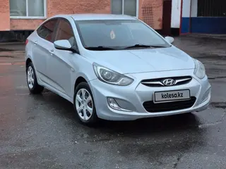 Hyundai Accent, 2011