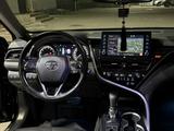 Toyota Camry 2021 годаүшін15 600 000 тг. в Алматы – фото 2