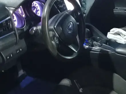Toyota Camry 2018 года за 11 500 000 тг. в Актау – фото 5