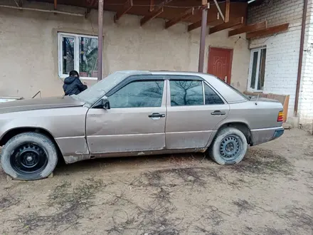 Mercedes-Benz E 230 1991 года за 1 100 000 тг. в Конаев (Капшагай) – фото 2