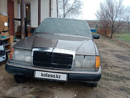 Mercedes-Benz E 230 1991 года за 1 100 000 тг. в Конаев (Капшагай) – фото 5
