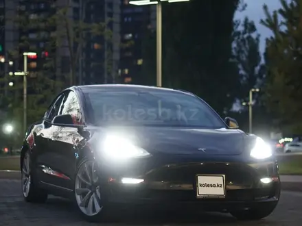 Tesla Model 3 2018 года за 22 000 000 тг. в Алматы – фото 2