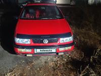 Volkswagen Passat 1994 годаfor1 600 000 тг. в Астана