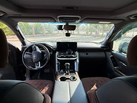 Toyota Land Cruiser 2022 года за 46 200 000 тг. в Актобе – фото 13