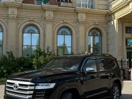 Toyota Land Cruiser 2022 года за 46 200 000 тг. в Актобе – фото 4