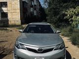 Toyota Camry 2013 года за 6 200 000 тг. в Актобе – фото 4