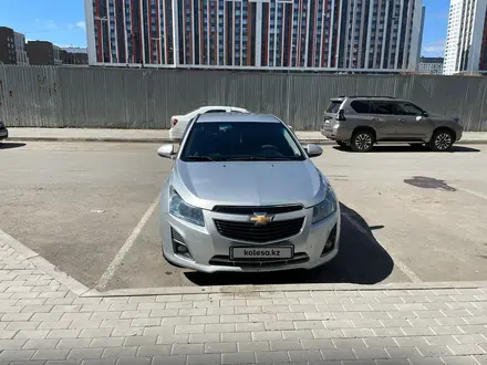 Chevrolet Cruze 2013 года за 3 950 000 тг. в Астана – фото 3