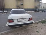 Mercedes-Benz E 230 1989 годаүшін1 300 000 тг. в Теренозек – фото 4