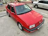 Volkswagen Vento 1994 года за 1 100 000 тг. в Алматы – фото 2