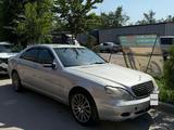 Mercedes-Benz S 320 2001 годаfor3 100 000 тг. в Алматы