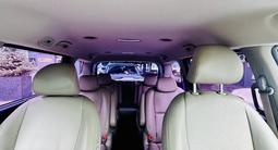 Kia Carnival 2016 годаүшін9 600 000 тг. в Алматы – фото 4