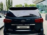 Kia Carnival 2016 года за 9 600 000 тг. в Алматы – фото 3
