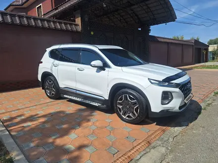 Hyundai Santa Fe 2019 года за 13 500 000 тг. в Шымкент