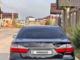 Toyota Camry 2015 годаfor11 900 000 тг. в Шымкент – фото 4