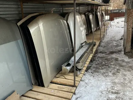Капот за 10 000 тг. в Алматы