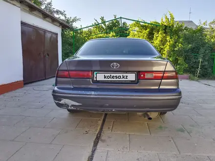 Toyota Camry 1998 года за 3 200 000 тг. в Туркестан – фото 8