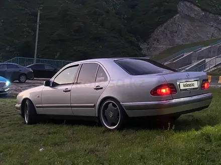 Mercedes-Benz E 320 1997 года за 3 500 000 тг. в Алматы – фото 10