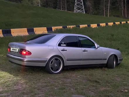 Mercedes-Benz E 320 1997 года за 3 500 000 тг. в Алматы – фото 12